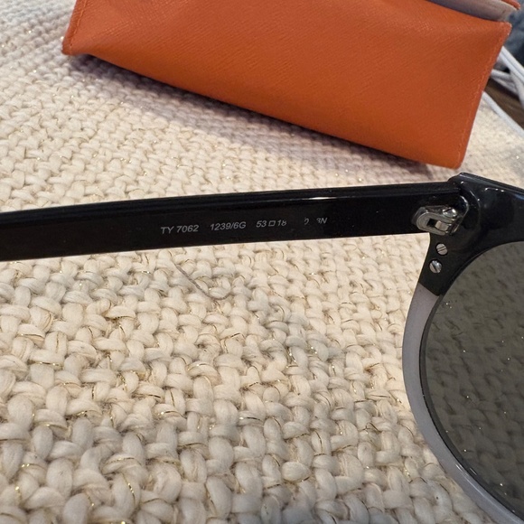 Tory Burch TY 7062 Sunglasses main image 4